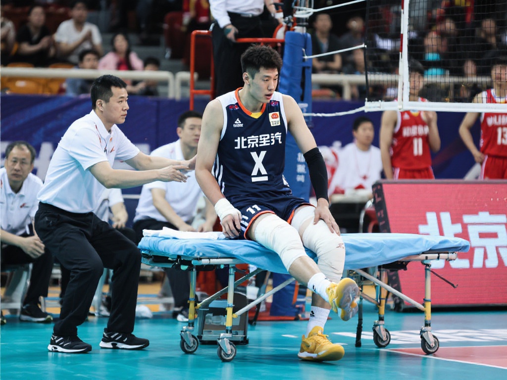 加维新恋情曝光：21岁网红女友粉丝超19万